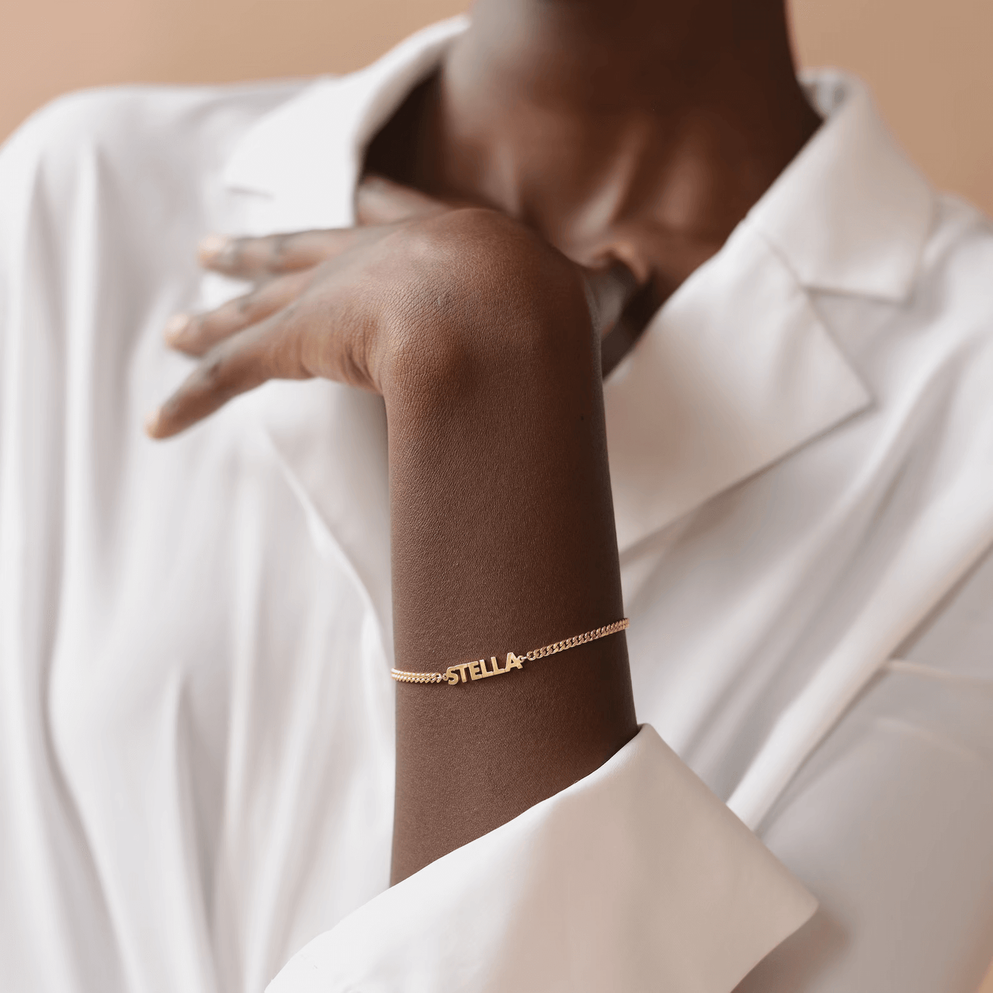 Személyre szabott névkarkötő