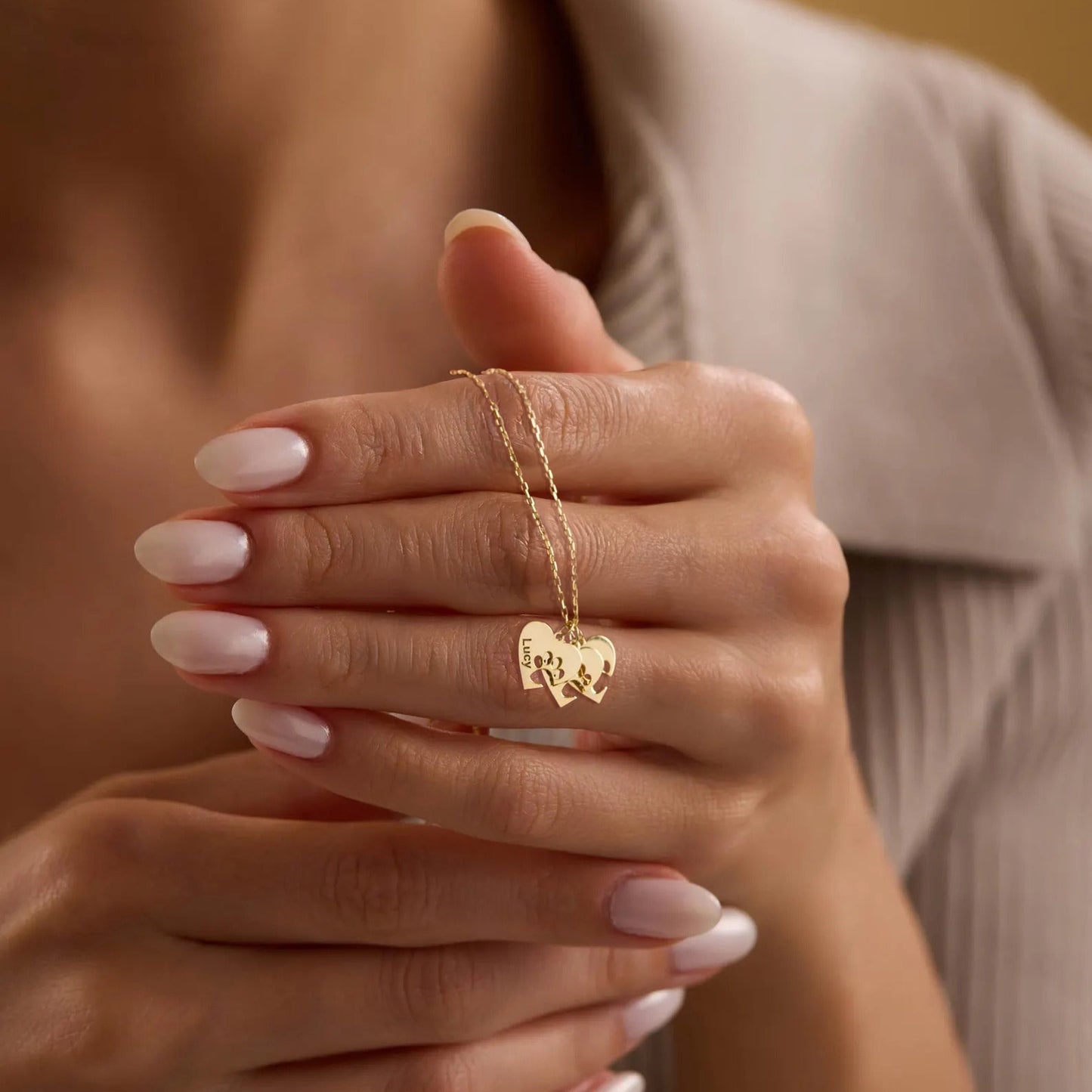 Személyre szabott mancs és szív névnyaklánc