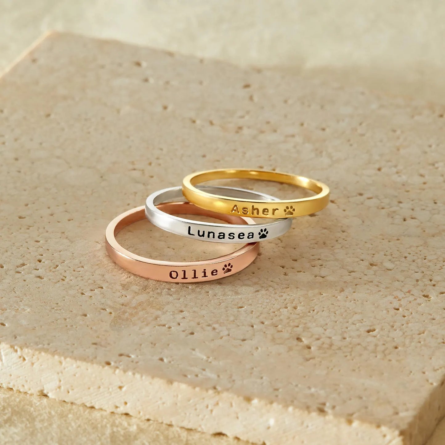 Személyre szabott háziállat névgyűrű