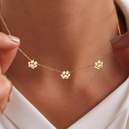 Személyre szabott mancs névnyaklánc – különálló mancsok